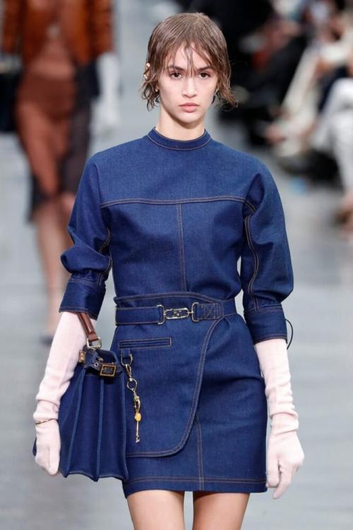 Джинсовое платье с чем носить 2023. Модные джинсовые платья на весну-лето 2023: актуальные фасоны (+бонус-видео)