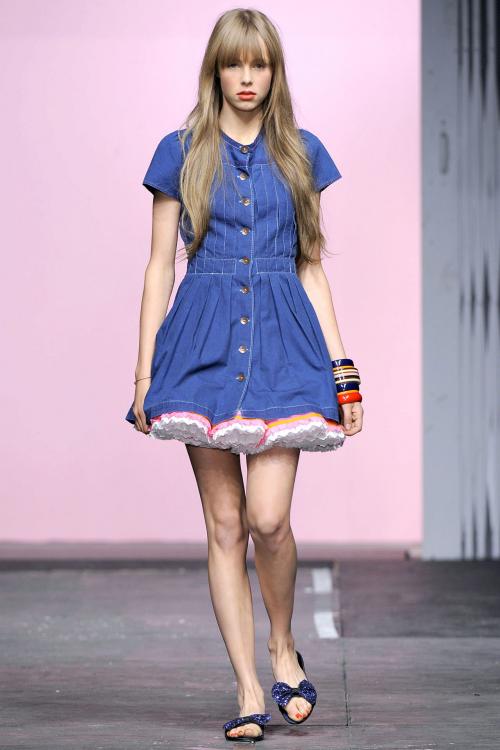 Модные джинсовые сарафаны 2023. Какие джинсовые сарафаны актуальны в 2023 году, стильные образы