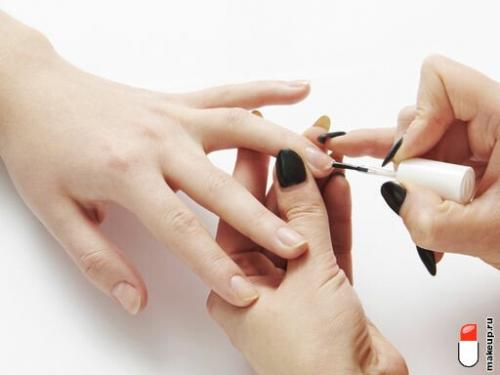 Как сделать переход между тремя цветами на ногтях. Градиентный маникюр: идеи дизайна