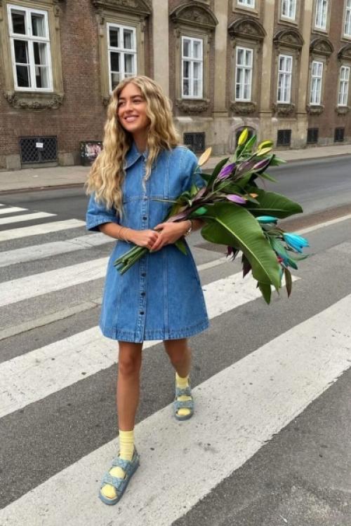 Модные джинсовые платья на весну-лето 2023: актуальные фасоны (+бонус-видео) 13