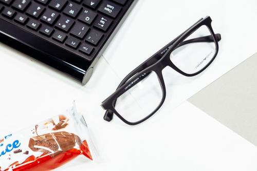 Как подобрать очки для зрения по форме лица. Какую форму очков выбрать 12 Как подобрать очки для зрения по форме лица. Какую форму очков выбрать 12