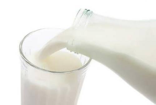 Смывка чёрной краски с волос. Как смыть черную краску с волос в салоне красоты и стоимость процедуры 10 Смывка чёрной краски с волос. Как смыть черную краску с волос в салоне красоты и стоимость процедуры 10