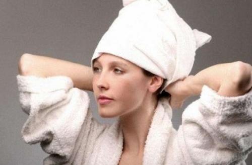 Как смыть осветляющую краску с волос. Как быстро смыть краску с волос