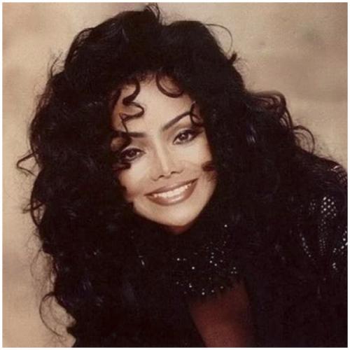 Что делать с пушком у линии роста волос. Почему у женщин появляются залысины? 11