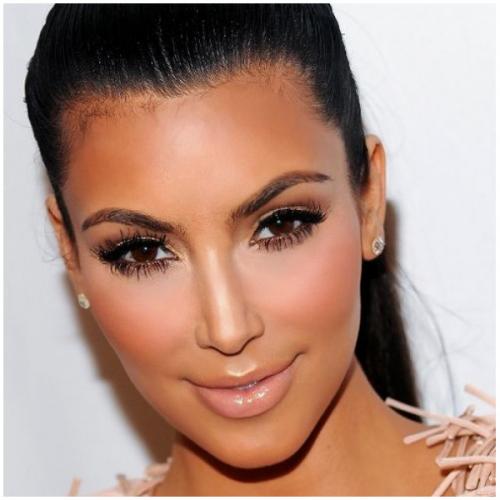 Что делать с пушком у линии роста волос. Почему у женщин появляются залысины? 12