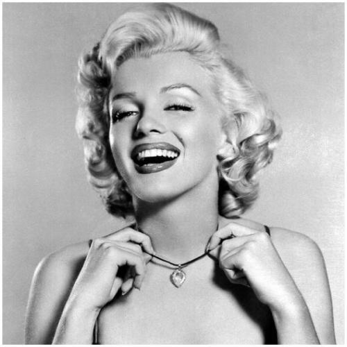 Что делать с пушком у линии роста волос. Почему у женщин появляются залысины? 10