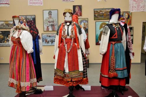 Национальные костюмы народов мира. 12 самых красивых национальных костюмов женщин в разных странах мира 12