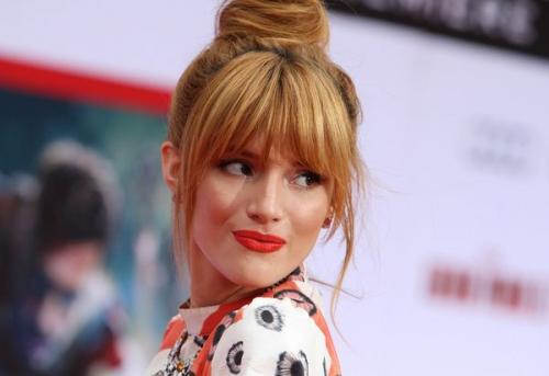 Прямая челка со средними. Челки 2022: 100+ фото, виды, советы по укладке 30