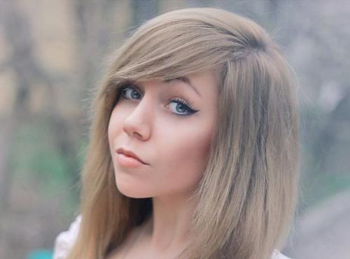 Как самостоятельно подстричь челку красиво косую. Как правильно подстричь косую чёлку самостоятельно 08 Как самостоятельно подстричь челку красиво косую. Как правильно подстричь косую чёлку самостоятельно 08