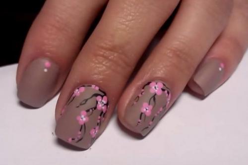 Нежный серо-розовый маникюр. Серо-розовый маникюр: новинки