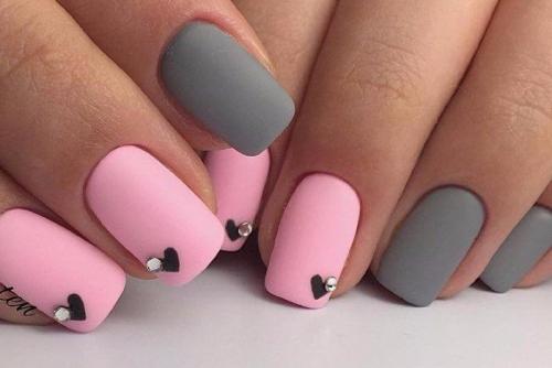 Нежный серо-розовый маникюр. Серо-розовый маникюр: новинки