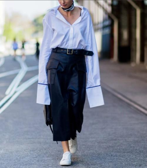 Женщина и мужчина в современной одежде. Отличия свободного стиля одежды для женщин