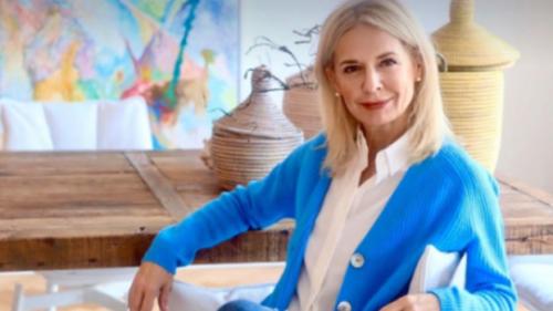 Как одеваться женщине в 48 лет. Что носить, чтобы выглядеть молодо? 8 вещей с омолаживающим эффектом