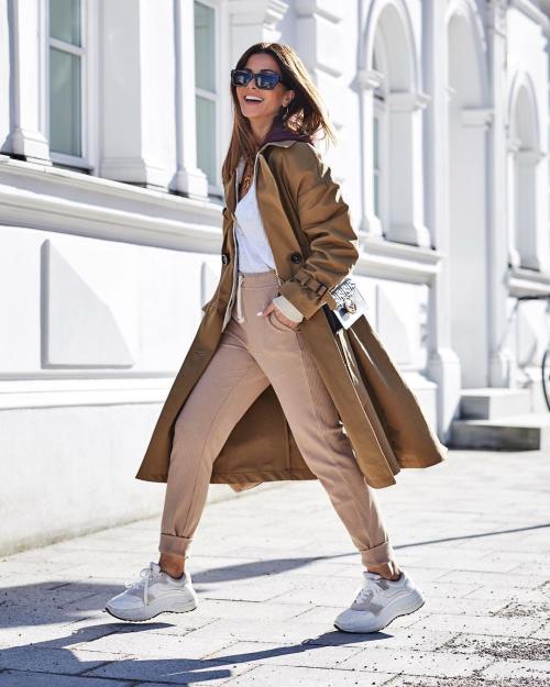 Sport casual 2022 для женщин 40-50 лет. Sport casual для женщин 40-50 лет: самые гармоничные луки