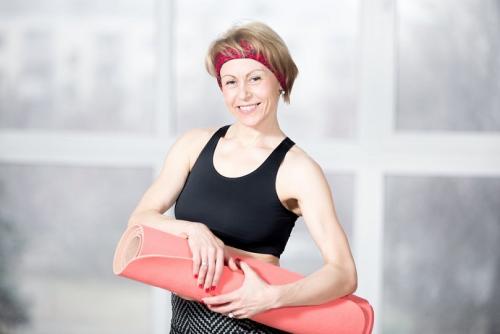 Спортивная одежда для женщин 50 лет. Записались на фитнес после 50: в чем идти?