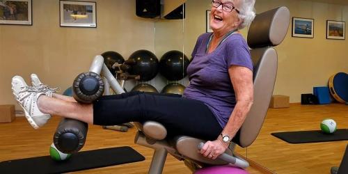 Спортивная одежда для женщин 50 лет. Записались на фитнес после 50: в чем идти?