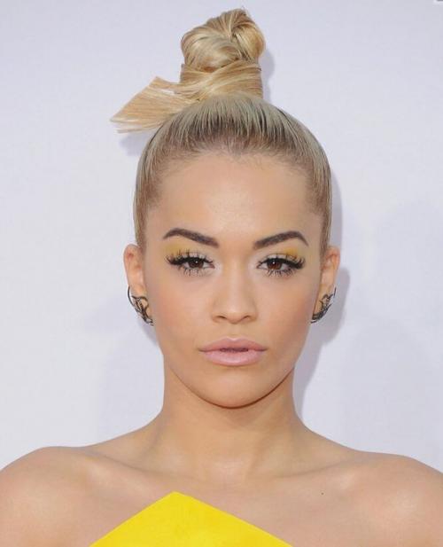 Прически на грязные волосы короткие. Прически, чтобы даже с немытой головой выглядеть ухоженно