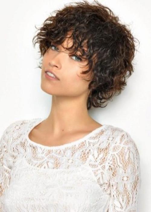 Стрижки на пушистые волосы. Что необходимо знать о волнистых волосах? 15 Стрижки на пушистые волосы. Что необходимо знать о волнистых волосах? 15