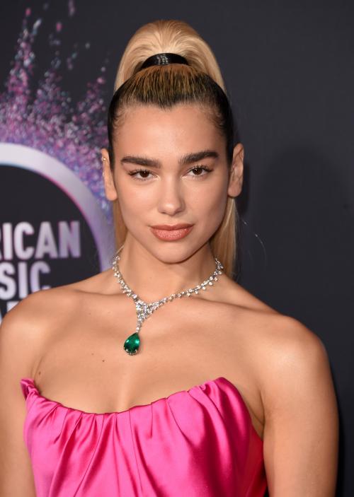 Линия роста волос это. Линия роста волос на лбу у женщин: виды и 10 способов коррекции