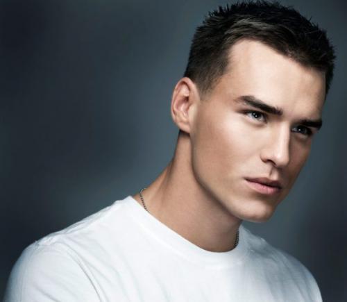 Стрижка затылка мужская. 24 мужские стрижки 2021-2022 года — модные тенденции, фото.