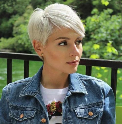 Ровный срез на тонкие волосы. Идеи стрижек для тонких волосы в 2022 году