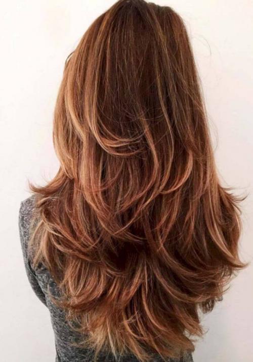 Многослойная стрижка на длинные волосы с челкой. Стрижки слоями