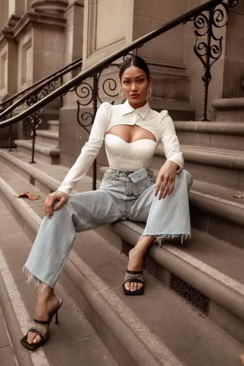 Всё о рваных джинсах. Мода на рваные джинсы пришла не просто так: история ее скрывается за войной 38 Всё о рваных джинсах. Мода на рваные джинсы пришла не просто так: история ее скрывается за войной 38