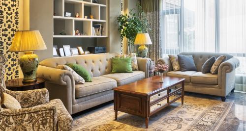 Удобное кресло для пожилого человека. Как выбрать мягкую мебель для пожилых людей 03 Удобное кресло для пожилого человека. Как выбрать мягкую мебель для пожилых людей 03