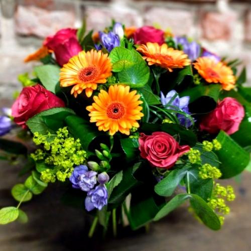 Необычный букет на свадьбу в подарок. Правила сочетания в букетах