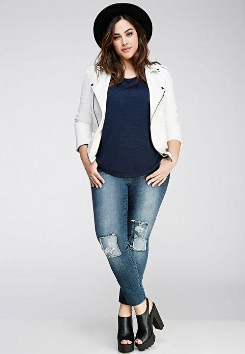 Как выглядят рваные джинсы: модный тренд или стильный провал 33 Как выглядят рваные джинсы: модный тренд или стильный провал 33