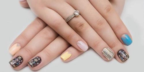 Как выглядят рваные джинсы: модный тренд или стильный провал 02 Как выглядят рваные джинсы: модный тренд или стильный провал 02