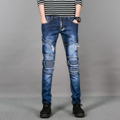 Как выглядят рваные джинсы на женщине и на мужчине. Каковы особенности мужских рваных джинсов, с чем сочетаются