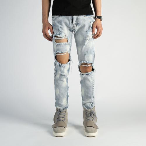 Как выглядят рваные джинсы на женщине и на мужчине. Каковы особенности мужских рваных джинсов, с чем сочетаются