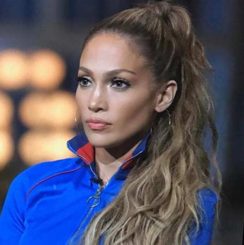 Какие прически предпочитает использовать Дженнифер Лопес. Стильные прически Дженнифер Лопес: фото