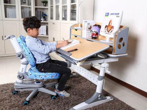 Какие материалы используются для производства ортопедических кресел. На заметку родителям дошкольника: как определиться с выбором детского ортопедического стула