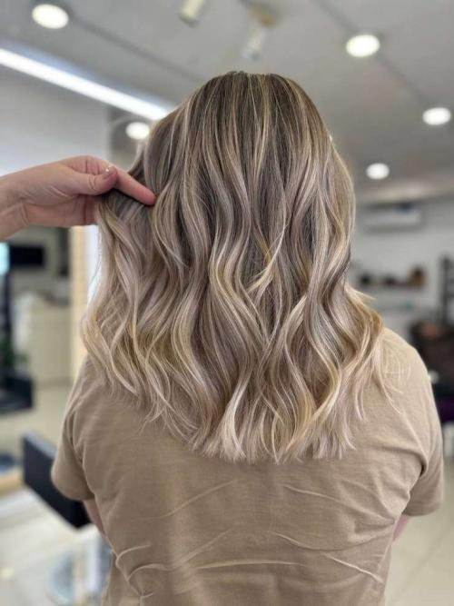 Выбирай свой стиль: 25 самых востребованных причесок для разных длин волос 29