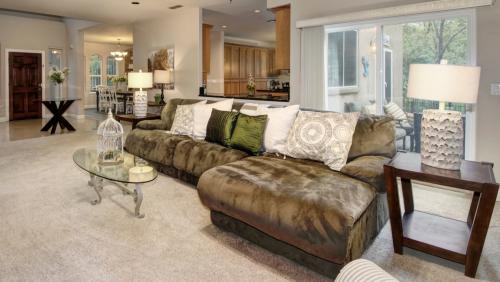 Удобные диваны для пожилых людей: как выбрать лучший вариант 02