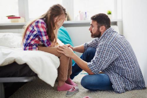 Как наладить отношения между дочерью и отчимом. «Ты мне не отец и не указывай, что мне делать!»