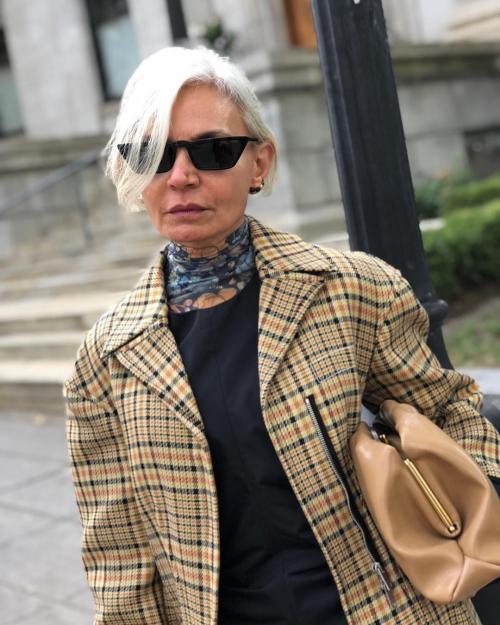 Мода для женщин за 40 в 2022 году. Подчеркиваем зрелую красоту: модные тенденции весны/лета-2022 для женщин за 40 22