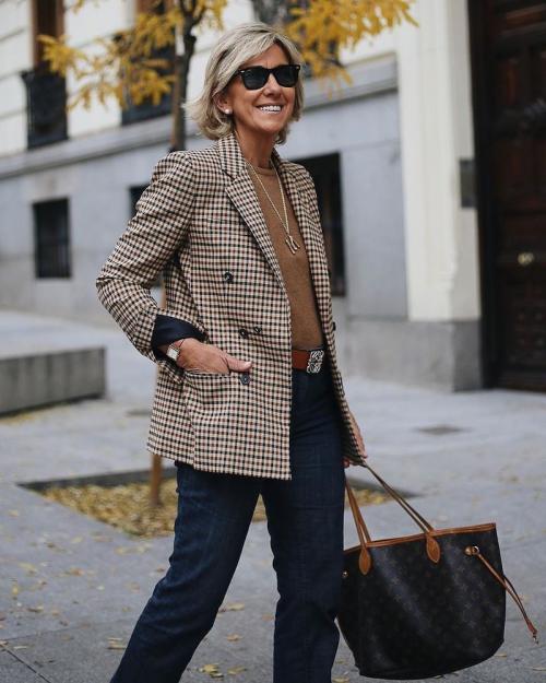 Мода для женщин за 40 в 2022 году. Подчеркиваем зрелую красоту: модные тенденции весны/лета-2022 для женщин за 40 08