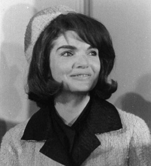 Как выглядеть женственно в мужской одежде. Элементы мужского гардероба в женском стиле