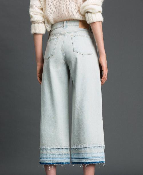 Какую обувь носить с джинсами клеш. Как должны сидеть джинсы клеш?