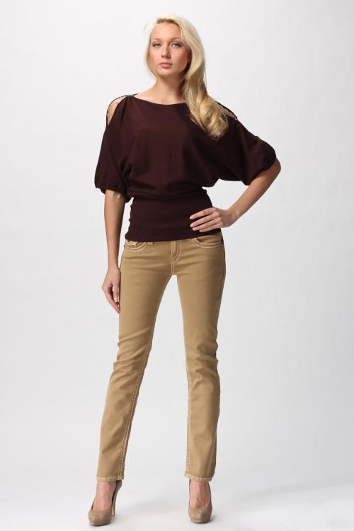 Бежевые джинсы с чем носить 2023. Как создать стильный образ с помощью бежевых джинсов, полезные советы