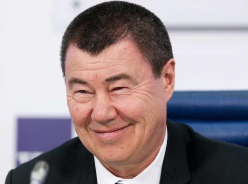 Как изменились ее наряды с годами. «Эволюция нарядов» — Как менялся стиль одежды Алины Кабаевой с годами