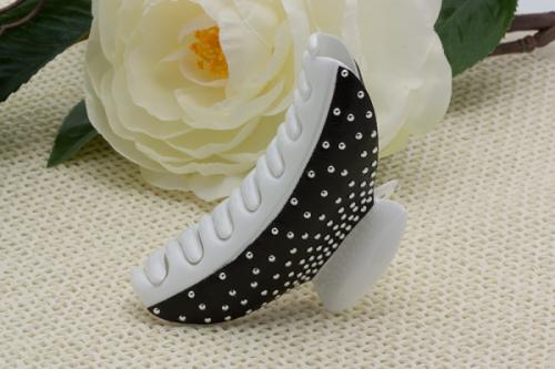 Какие материалы используются для изготовления крабиков. Разновидности заколок-крабов