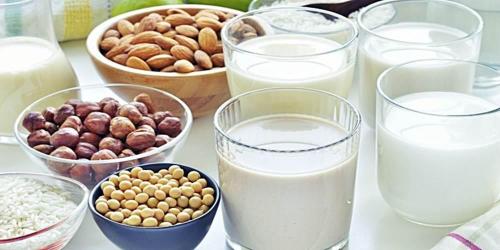 В каком твороге кальция больше. Для диеты только обезжиренный? Так как же выбрать творог для правильной диеты? Сначала важно понять, как его разделяют по степени жирности: 01 В каком твороге кальция больше. Для диеты только обезжиренный? Так как же выбрать творог для правильной диеты? Сначала важно понять, как его разделяют по степени жирности: 01