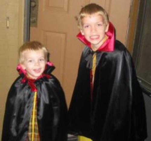 Плащ волшебника выкройка. Выкройка карнавального плаща