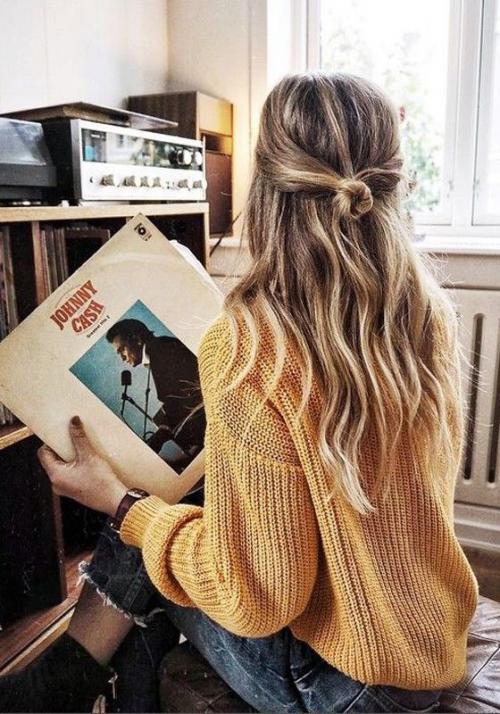 Стильные прически для волос средней длины: простой способ заколотить волосы 03 Стильные прически для волос средней длины: простой способ заколотить волосы 03