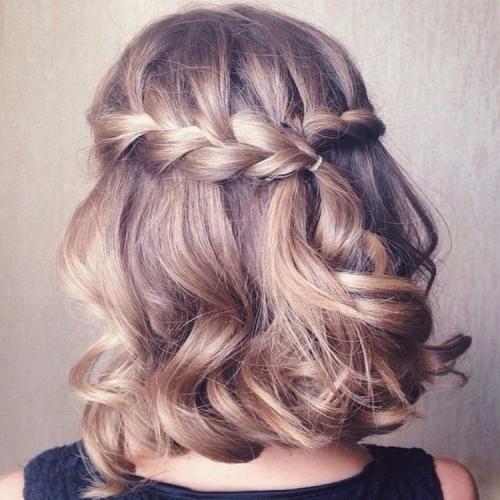 Как сделать прическу с заплеткой сзади на коротких волосах. Плетение кос на короткие волосы за 5 минут