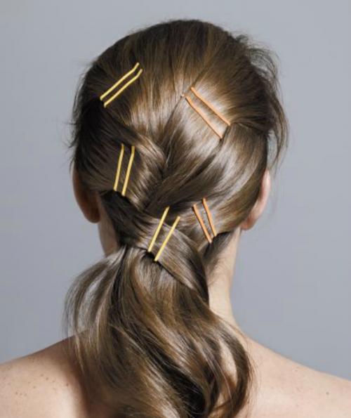 Какие особенности причесок с заколками-невидимками делают их привлекательными для женщин. Просто, но эффектно: 11 причёсок с заколками-невидимками